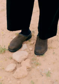 Women TOAST Shoes*Blundstone Waxed Suede Clogs