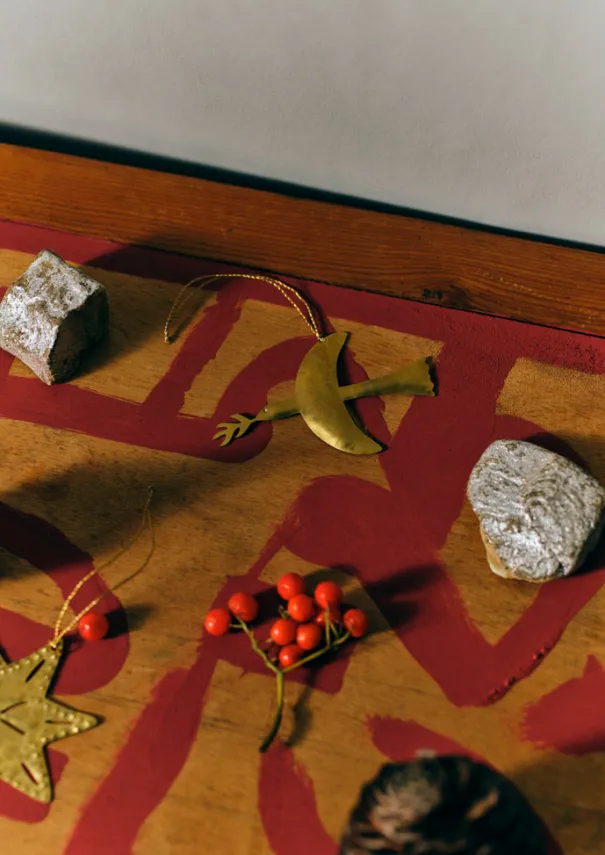 TOAST Christmas Decorations*Hammered Metal Dove Decoration