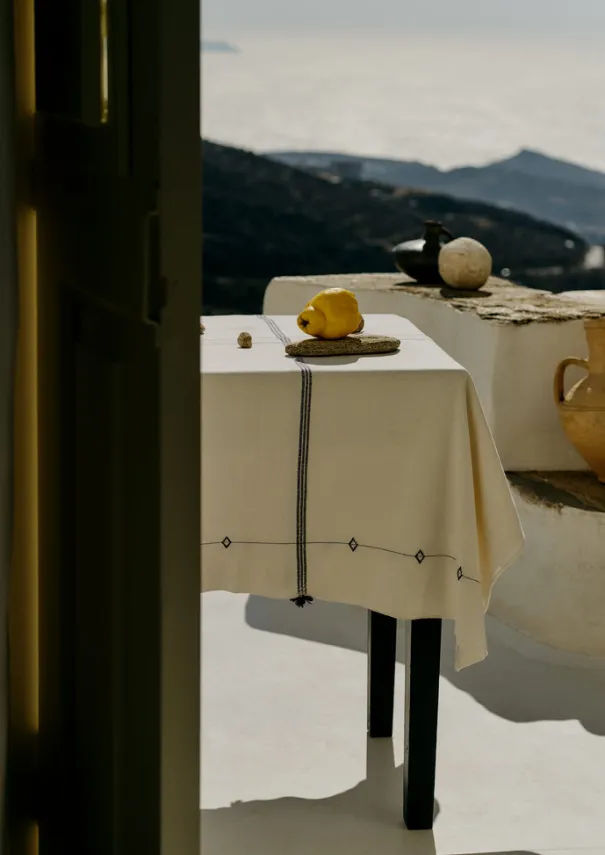 TOAST Textiles|Outdoor*Hand Woven Cotton Tablecloth