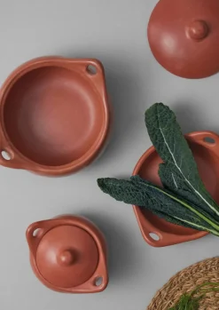 TOAST Kitchen*La Chamba Clay Casserole Dish