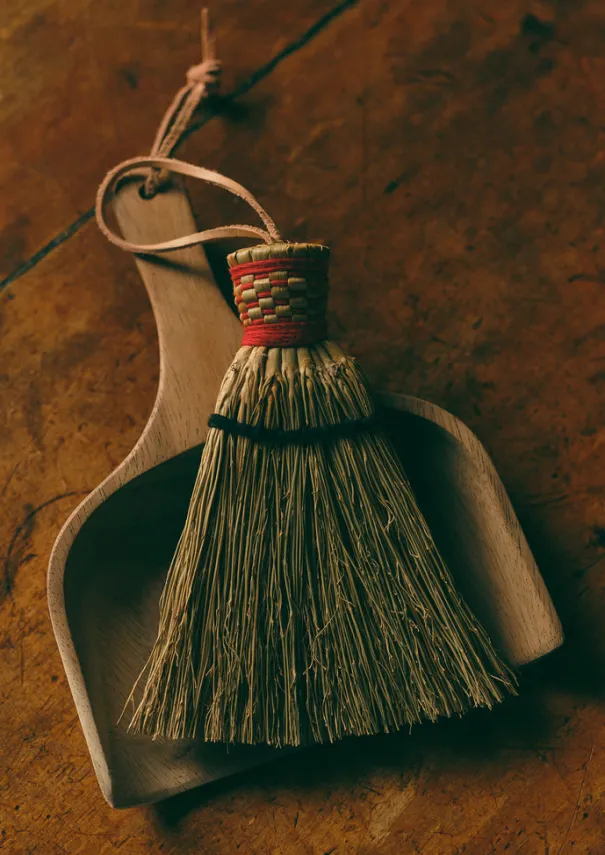 TOAST Kitchen*Sorghum Table Dustpan and Brush