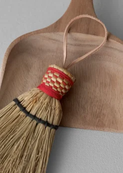 TOAST Kitchen*Sorghum Table Dustpan and Brush